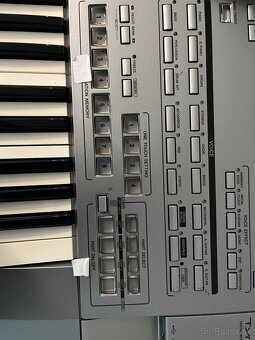 Yamaha Tyros 5 - 61 - 8