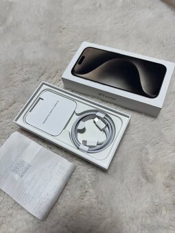 iPhone 15 pro 256 GB - 8