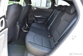Kia Cee'd SW kombi 1.5 T-GDI BENZÍN AUTOMAT GOLD SR 2021 - 8