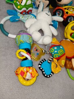 Mix hračiek pre babatka - 8