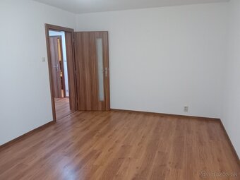 Na predaj pekný prerobený 3 izb.byt  v peknom prostredí - 8