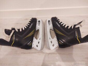 Hokejové korčule CCM 1052. - 8