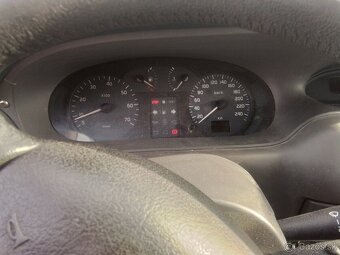 Renault Megane Scenic 1.9 dti 72 kw - 8