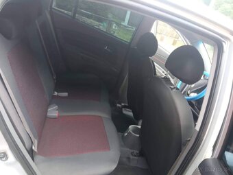 Kia Rio 1.4 - 8