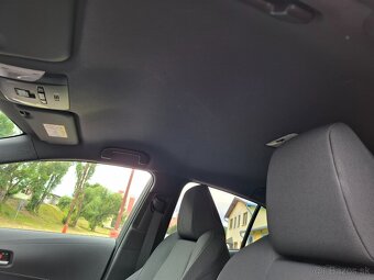 Toyota Corolla 2.0 Sport Hybrid - 8