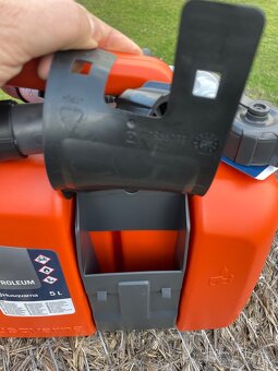 Kombinovaný kanister Husqvarna k motorové pile, nový - 8