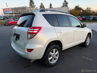 Toyota RAV4 SUV/Off-road 110kw Manuál - 8