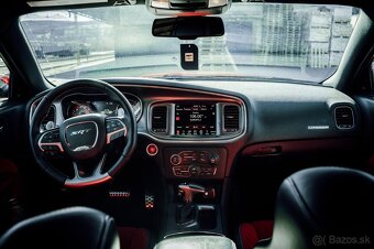 DODGE CHARGER HELLCAT 6.2 HEMI - 8