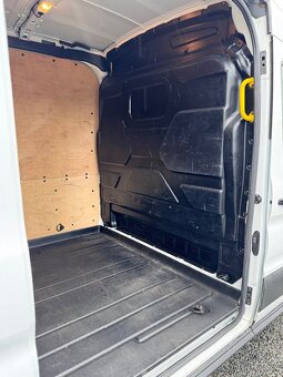 Ford Transit 2.2 3miestna - 8