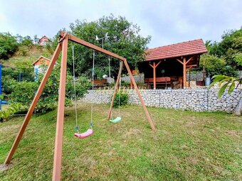 NA PREDAJ ZÁHRADKA, POZEMOK 605 M2, ZO POD ROVENCOM, NMnV - 8