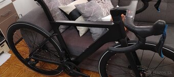 Kompletný karbónový cestný bicykel s elektronickou prehadzov - 8