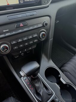 Kia Sportage 1.6 T-GDi GOLD - 8