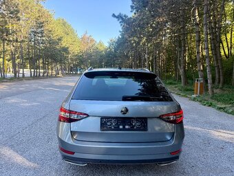 ŠKODA SUPERB 2.0TDI DSG SPORTLINE EXTRA VÝBAVA - 8