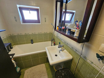 Moderný rodinný dom s pozemkom 834 m2, bazán, terasa.. - 8