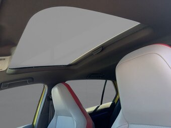 Volkswagen Golf VIII 2.0 TSI DSG GTI - 8