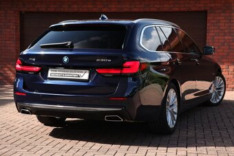 BMW Rad 5 Touring 530e Xdrive Luxury°Individual°Laser°Nappa° - 8