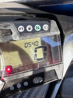 Suzuki Gsx-R 750 - 8