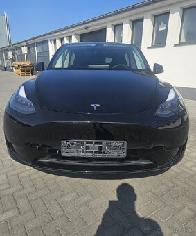 Tesla Y 2024 - 8