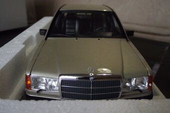 1:18 Mercedes 190 - 8