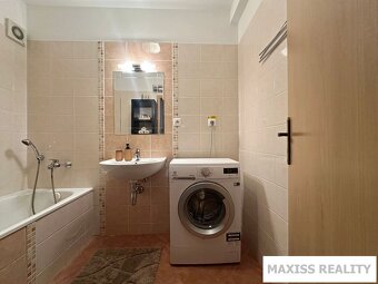 Veľký 1- izbový byt na Bakossovej ulici, centrum, 44 m2 - 8