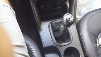 HYUNDAI ix35 1.6GDI MT 2013 - 8