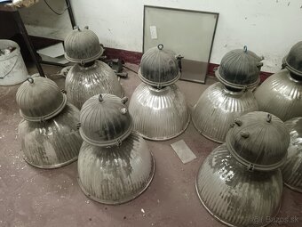 Tesnenie, váha a lampy - 8