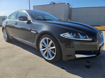 Jaguar XF 2.2D i4 Luxury Automat EDITION - 8