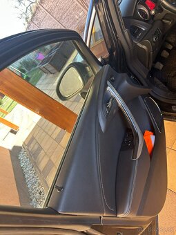 Opel Astra 1.6 бензín, 132 kW, r. 2010 - 8