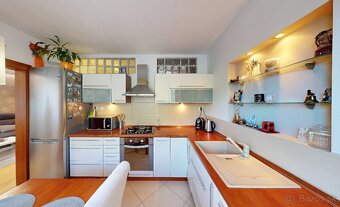 3 izb. byt s balkónom komplet zariadený RADVAŇ - 8