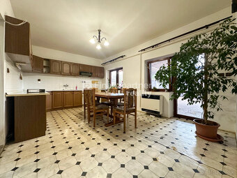 Rodinný dom s pozemkom 995 m², Vlčany, Šaľa - 8