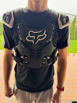 Chránič tela Fox - 8
