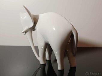 RESERVE.Zberateľská porcelánová soška Royal Dux v top stave - 8