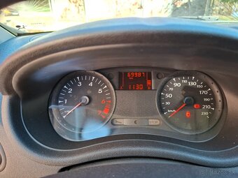 Renault Clio3 1,2 16V - 8