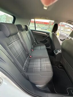 Volkswagen Golf 7 2.0 TDI edicia Lounge r.v 2016 bixenon - 8