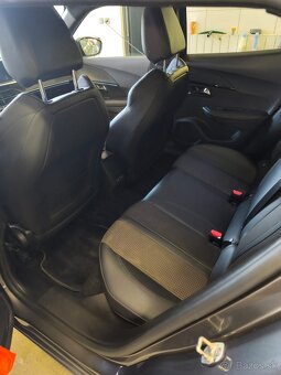 Peugeot 2008 - 8