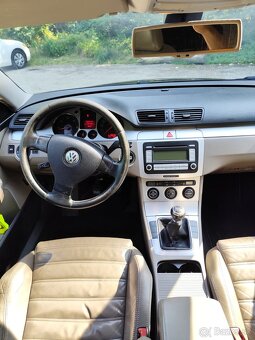 Volkswagen Passat - 8