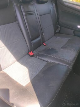 Predám náhradné diely na Ford Mondeo rok 2013 - 8