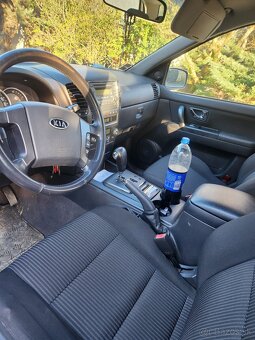 Predám KIA SORENTO - 8
