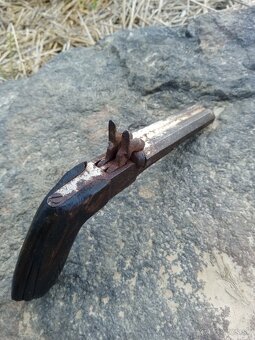 Lefosovy pištoľ dvojhlavnovy - 8