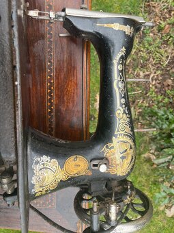 Šijací stroj Singer - 8