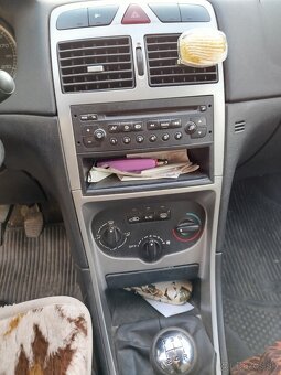 Predám Peugeot - 8