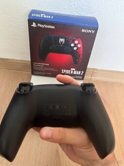 PS5 Dualsense Spider-Man 2 Limited Edition - 8