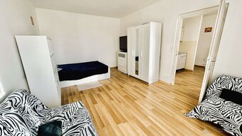 Zvolen, Štefánika – zrekonštr. 1-izb. byt, 2 balkóny, 38 m2 - 8