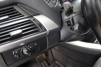 BMW X5 xDrive35d - 8