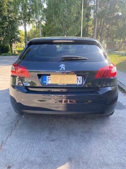 Peugeot 308 - 8