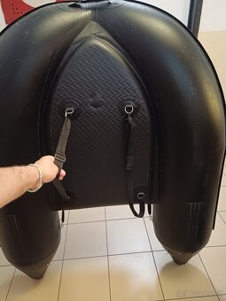 Predám belly boat Savage Gear - 8