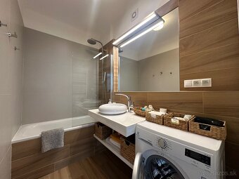 na prenájom priestranný 2 izb byt Bratislava-Staré Mesto - 8