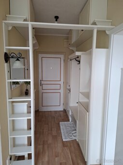 Prenajmem 1 izbový byt. - 8