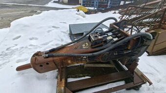 ATERPILLAR H115 S - 8