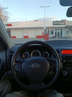 Predám Kia Cee’d 1.4 77 kW, r.v. 2008 (DOHODA MOŽNÁ) - 8